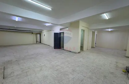 مساحات مكتبية - 5 غرف نوم - 2 حمامات للايجار في الحي السابع - الشيخ زايد - الجيزة