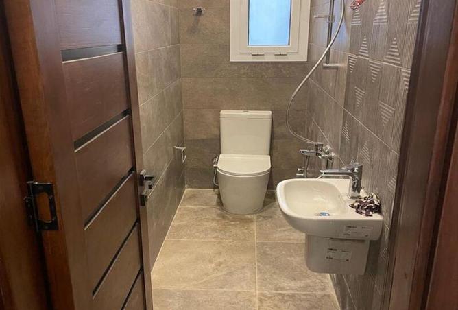 82104471 - Property Image 3