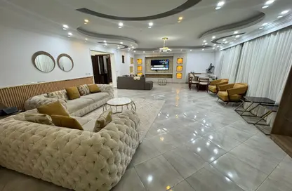 Apartment - 4 Bedrooms - 4 Bathrooms for rent in Al Madina El Monawara St. - Mohandessin - Giza
