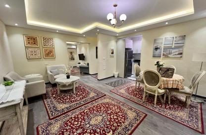 شقة - 3 غرف نوم - 2 حمامات للبيع في شارع لبنان - المهندسين - الجيزة