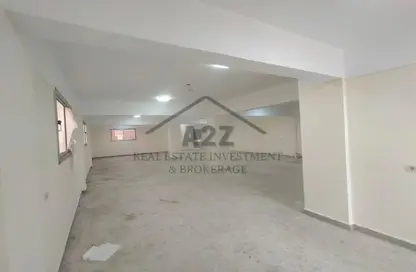 مصنع - استوديو - 4 حمامات للايجار في طريق الشروق - المجاورة الاولي - الحي الثامن - مدينة الشروق - القاهرة