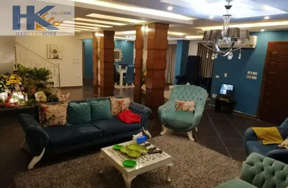 دوبلكس - 4 غرف نوم - 3 حمامات للبيع في البوابة الاولي - خوفو - حدائق الاهرام - الجيزة