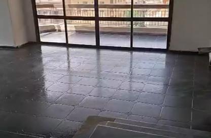Apartment - 4 - 3 for sale in Nour Eldin Bahgat St. - 8th Zone - Nasr City - Cairo