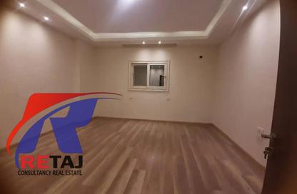 Apartment - 3 Bedrooms - 3 Bathrooms for rent in Ganoob El Acadimia - New Cairo City - Cairo