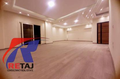 Apartment - 3 Bedrooms - 3 Bathrooms for rent in Ganoob El Acadimia - New Cairo City - Cairo