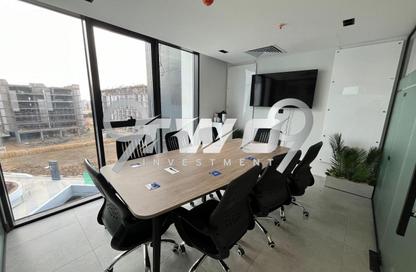 Office Space - Studio - 2 Bathrooms for rent in Hyde Park Business District Mall - South Teseen St. - The 5th Settlement - New Cairo City - Cairo