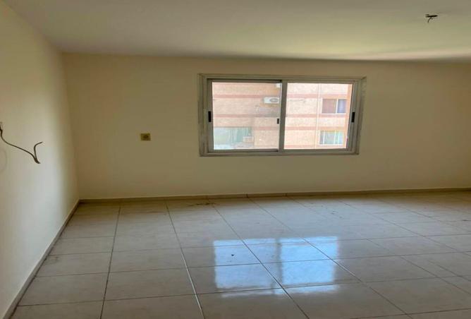 102353356 - Property Image 2