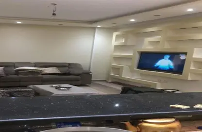 شقة - 3 غرف نوم - 1 حمام للبيع في شارع الشيماء - المنطقة و - حى جنوب الاكايمية - مدينة القاهرة الجديدة - القاهرة