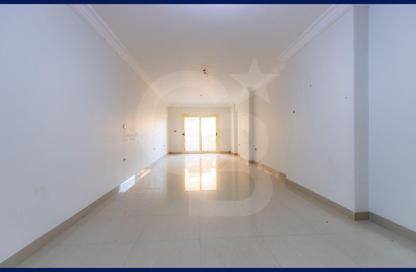 Apartment - 3 Bedrooms - 2 Bathrooms for sale in Ahmed Mohammed Al Adham St. - San Stefano - Hay Sharq - Alexandria