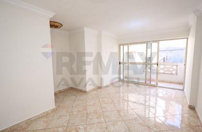Apartment - 2 Bedrooms - 1 Bathroom for sale in Saraya - Sidi Beshr - Hay Awal El Montazah - Alexandria Apartment - 2 Bedrooms - 1 Bathroom for sale in Saraya - Sidi Beshr - Hay Awal El Montazah - Alexandria