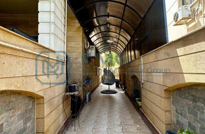 دوبلكس - 4 غرف نوم - 2 حمامات للبيع في شارع مصعب بن عمير - المنطقة ه - حى جنوب الاكايمية - مدينة القاهرة الجديدة - القاهرة