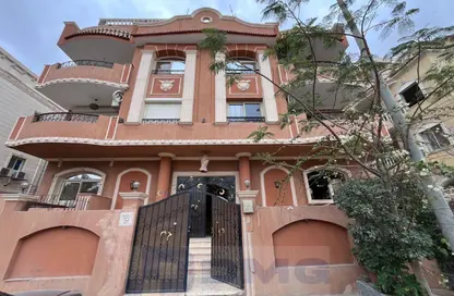 Apartment - 3 Bedrooms - 3 Bathrooms for sale in Al Khamayel city - Sheikh Zayed Compounds - Sheikh Zayed City - Giza