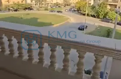 Apartment - 4 Bedrooms - 3 Bathrooms for sale in Area D - Ganoob El Acadimia - New Cairo City - Cairo
