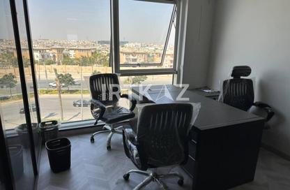 مساحات مكتبية - استوديو - 2 للايجار في سواي مول - محور محمد نجيب - المستثمرين الشمالية - مدينة القاهرة الجديدة - القاهرة
