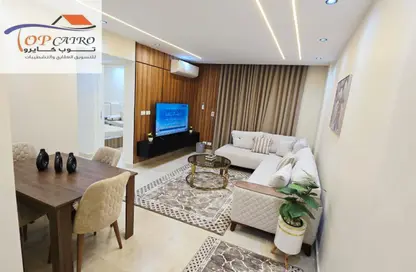 شقة - 2 غرف نوم - 1 حمام للايجار في B12 - مدينتي - القاهرة