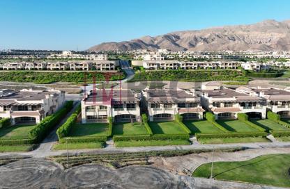 Apartment - 3 Bedrooms - 3 Bathrooms for sale in La Vista 6 - La Vista - Al Ain Al Sokhna - Suez