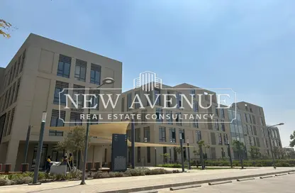 بناية كاملة - استوديو - 3 حمامات للبيع في ديستريكت 5 - كمبوندات التجمع الخامس - التجمع الخامس - مدينة القاهرة الجديدة - القاهرة