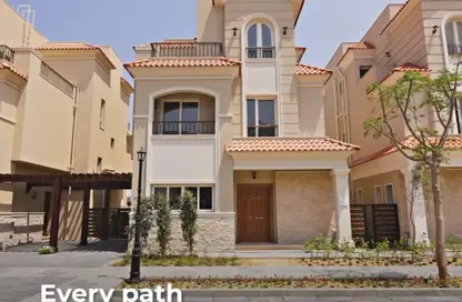 فيلا - 4 غرف نوم - 4 حمامات للبيع في مروج - سموحة - حي شرق - الاسكندرية