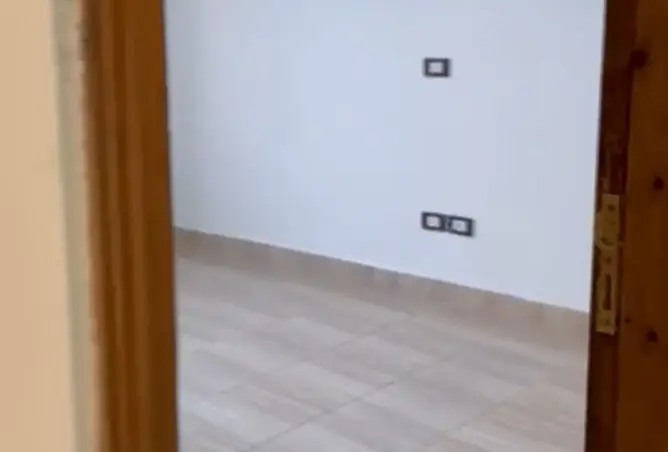 102910450 - Property Image 2