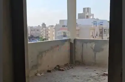 شقة - 3 غرف نوم - 2 حمامات للبيع في المستثمر الصغير - الحي العاشر - الشيخ زايد - الجيزة