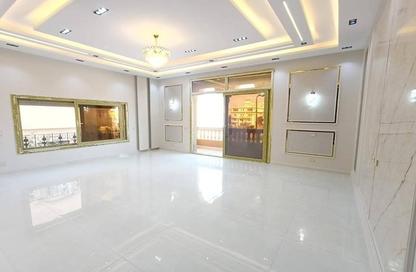 Apartment - 3 Bedrooms - 3 Bathrooms for rent in Area A - Ganoob El Acadimia - New Cairo City - Cairo