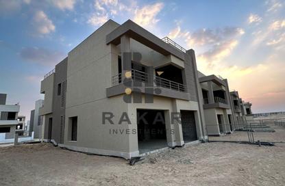 Villa - 4 - 4 for sale in Palm Hills New Cairo - 5th Settlement Compounds - The 5th Settlement - New Cairo City - Cairo