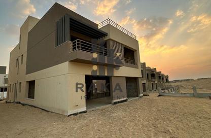 Villa - 4 - 4 for sale in Palm Hills New Cairo - 5th Settlement Compounds - The 5th Settlement - New Cairo City - Cairo