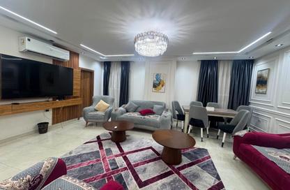 شقة - 3 غرف نوم - 3 حمامات للبيع في شارع سوريا - المهندسين - الجيزة