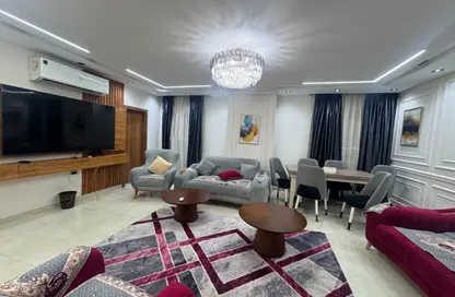 شقة - 3 غرف نوم - 3 حمامات للبيع في شارع سوريا - المهندسين - الجيزة