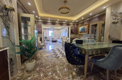 Apartment - 4 - 4 for sale in Nile St. - Dokki - Giza