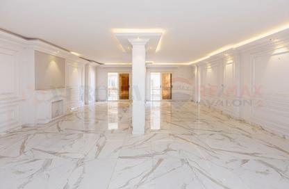 Apartment - 4 - 2 for sale in Al Geish Road - Camp Chezar - Hay Wasat - Alexandria