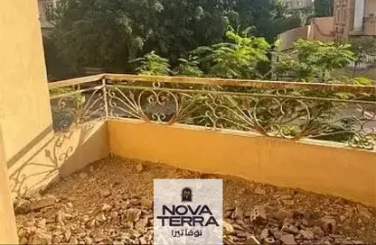 بناية كاملة - 8 غرف نوم - 8 حمامات للبيع في شارع الحكمة - الشيخ زايد - الجيزة