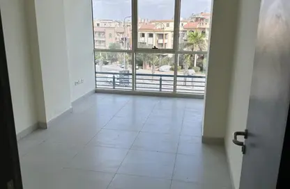 عيادة - غرفة نوم - 1 حمام للبيع في اليجانتري - الحي الاول - التجمع الخامس - مدينة القاهرة الجديدة - القاهرة