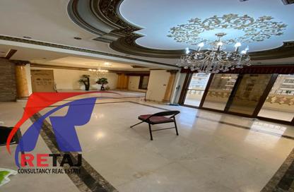 Apartment - 4 Bedrooms - 2 Bathrooms for sale in Al Tayaran St. - Rabaa Al Adaweyah - Nasr City - Cairo