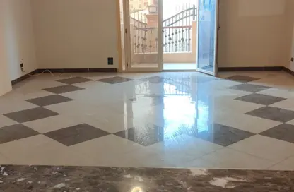Apartment - 3 Bedrooms - 2 Bathrooms for rent in Mohamed Rahim St. - El Yasmeen 3 - El Yasmeen - New Cairo City - Cairo
