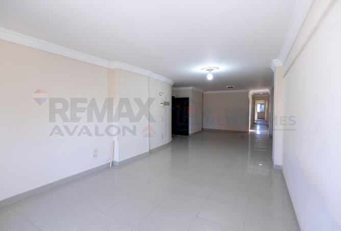 98831151 - Property Image 3