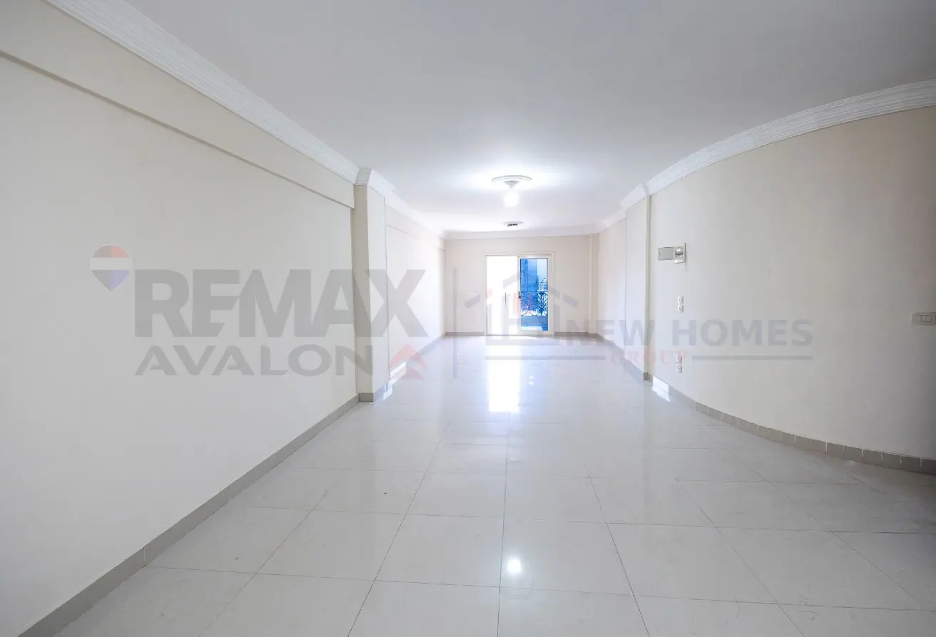 98831151 - Property Main Image