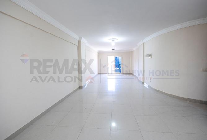 98831151 - Property Main Image