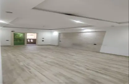 Office Space - Studio - 3 Bathrooms for rent in Abbas Al Akkad St. - 1st Zone - Nasr City - Cairo