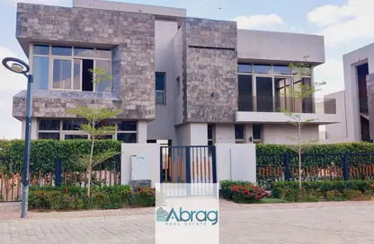 Townhouse - 3 Bedrooms - 3 Bathrooms for sale in Sun Capital - Fayoum Desert road - 6 October City - Giza