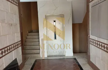 شقة - 3 غرف نوم - 2 حمامات للايجار في شارع البستان - الحي التاسع - الشيخ زايد - الجيزة