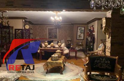 Apartment - 6 Bedrooms - 5 Bathrooms for sale in Abdel Gawad Salem St. - 8th Zone - Nasr City - Cairo