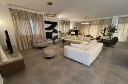 Apartment - 3 Bedrooms - 3 Bathrooms for sale in El Patio 7 - 5th Settlement Compounds - The 5th Settlement - New Cairo City - Cairo