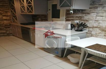 Apartment - 2 Bedrooms - 2 Bathrooms for rent in Mohamed Mazhar St. - Zamalek - Cairo