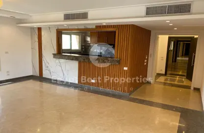 شقة - 2 غرف نوم - 3 حمامات للبيع في نيو جيزة - طريق مصر اسكندرية الصحراوي - مدينة 6 أكتوبر - الجيزة