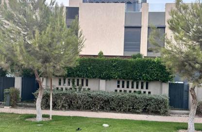 Townhouse - 2 Bedrooms - 2 Bathrooms for sale in Al Burouj Compound - El Shorouk Compounds - Shorouk City - Cairo