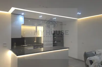 Apartment - 2 Bedrooms - 2 Bathrooms for rent in Stone Residence - 5th Settlement Compounds - The 5th Settlement - New Cairo City - Cairo