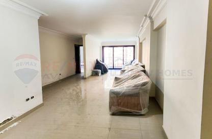 Apartment - 3 Bedrooms - 2 Bathrooms for sale in Smouha - Hay Sharq - Alexandria Apartment - 3 Bedrooms - 2 Bathrooms for sale in Smouha - Hay Sharq - Alexandria