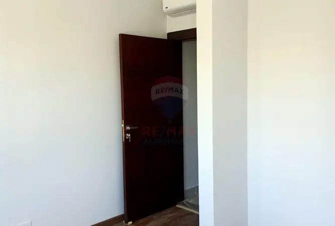 117530366 - Property Image 3