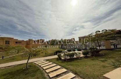 Villa - 7 - 7 for sale in Royal Meadows - Sheikh Zayed Compounds - Sheikh Zayed City - Giza